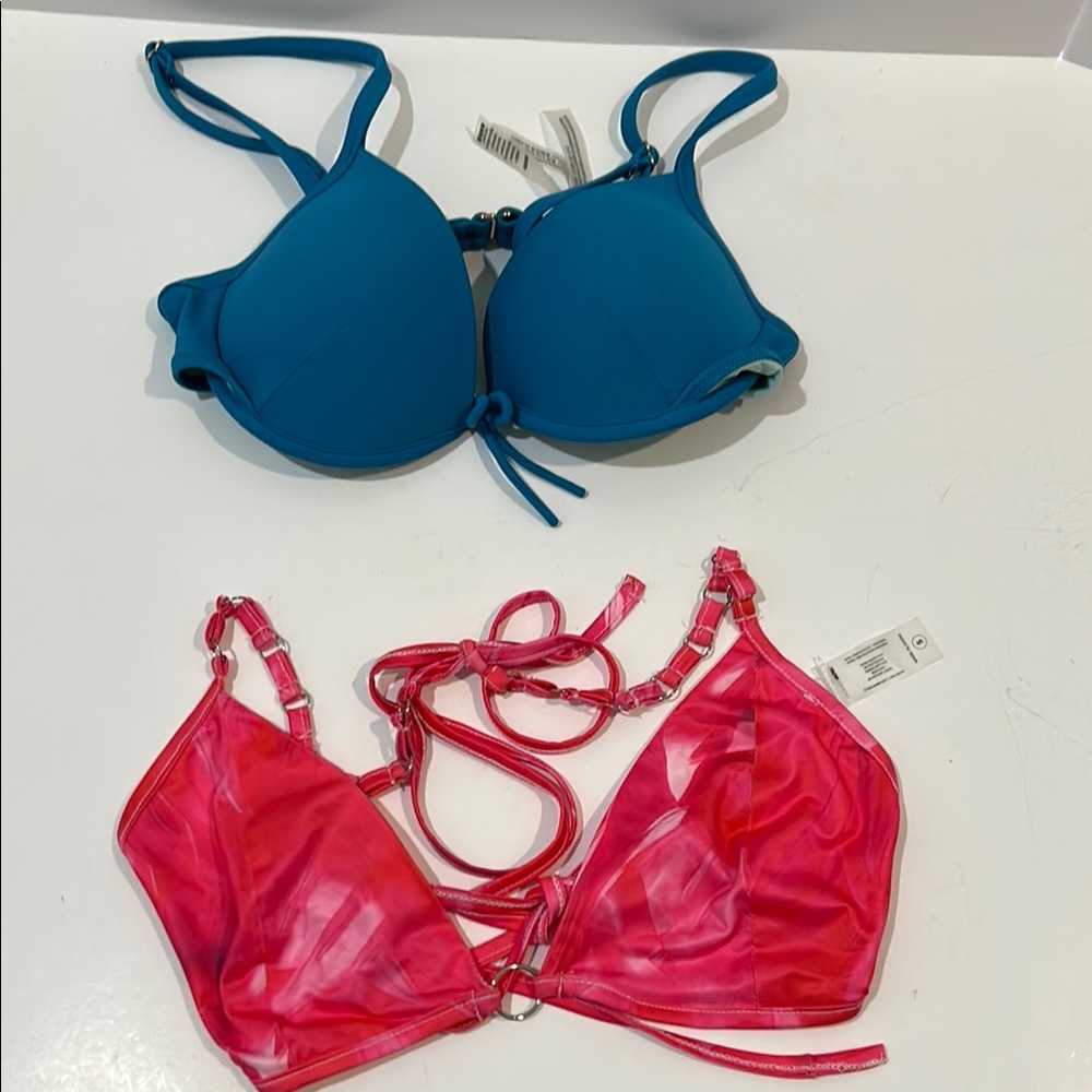 Victoria's Secret Blue Bikini Top 
Fashion Nova Bikini Top (S)